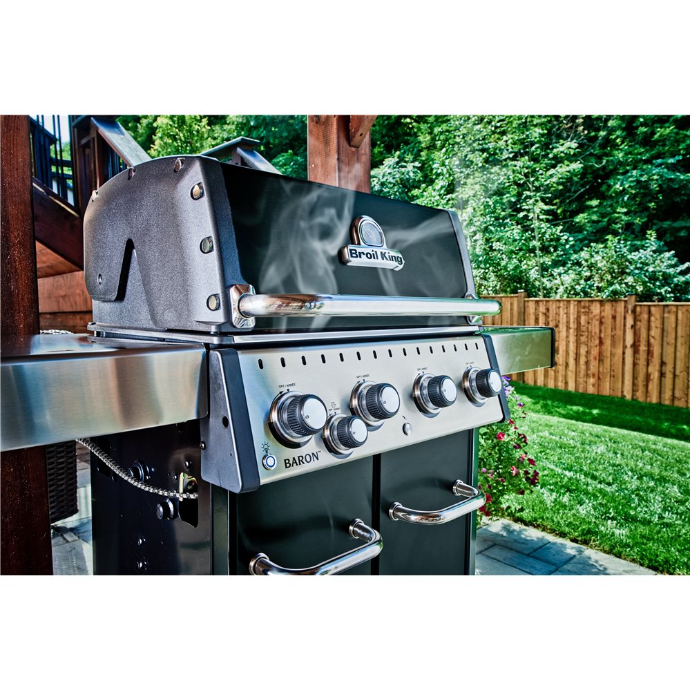 Broil King - Baron™ 440 Pro - LP (138-875224-LP)